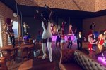 Stripperinnen fur sie in orgie party tanzen